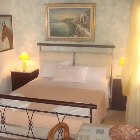 Alessandro Lejlighedshotel Sidárion