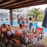 Alessandro Apart Otel 4*